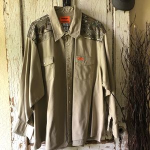 Wrangler FR long sleeve camo